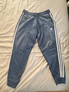 ASIDAS ORIGINALS old school fleece pants , size L,